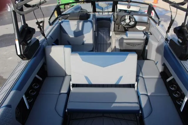 Slide: The Image of Nautique Super Air Nautique GS22 2023 - 30