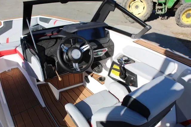 Slide: The Image of Correct Craft Super Air Nautique GS20 2024 - 10