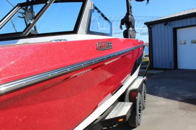 Slide: The Image of Correct Craft Super Air Nautique GS20 2024 - 37