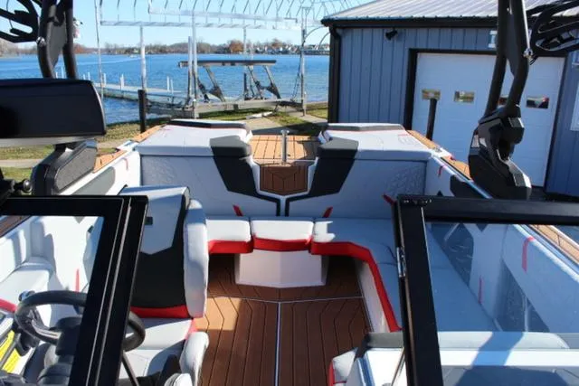 Slide: The Image of Correct Craft Super Air Nautique GS20 2024 - 8