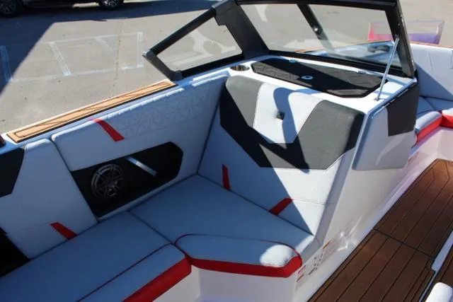 Slide: The Image of Correct Craft Super Air Nautique GS20 2024 - 9
