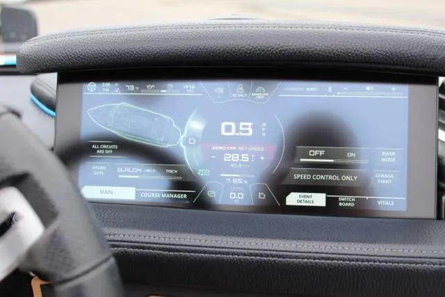 Slide: The Image of Nautique Ski Nautique 200 2023 - 18