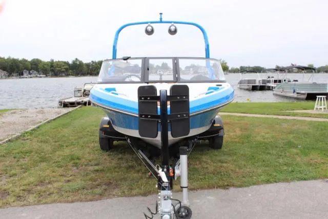 Slide: The Image of Nautique Ski Nautique 200 2023 - 3