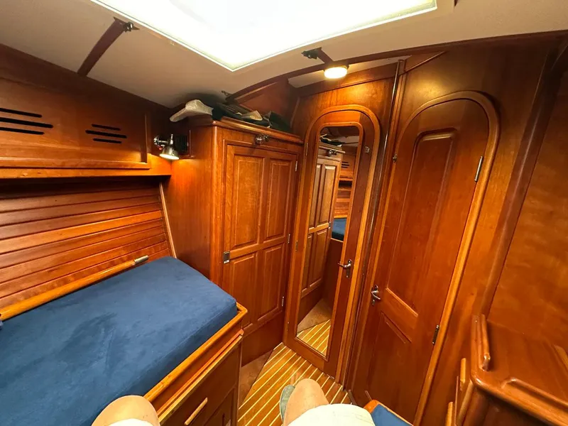 Slide: The Image of Fwd Cabin, Aft - 24