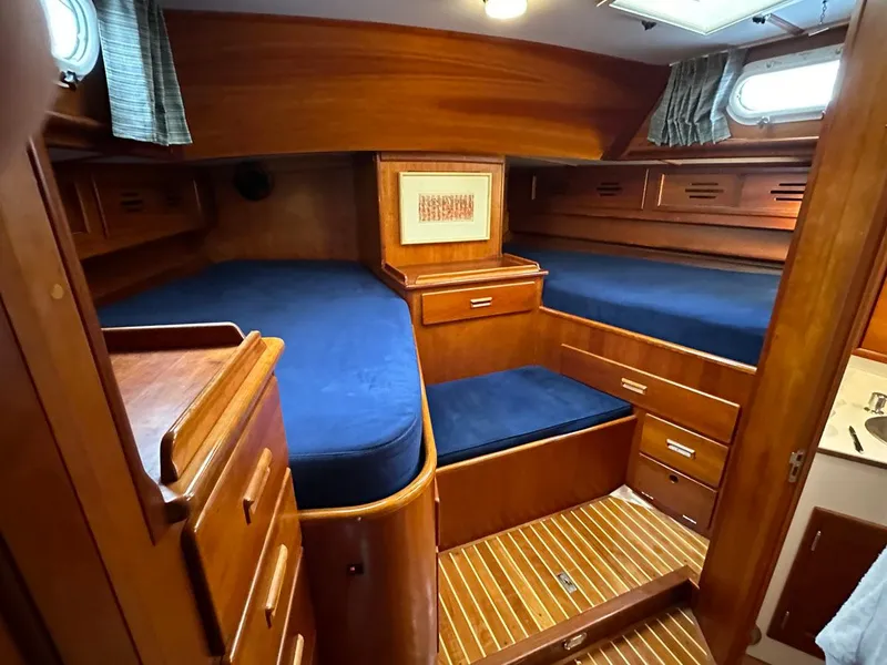 Slide: The Image of Owner's Cabin - 31