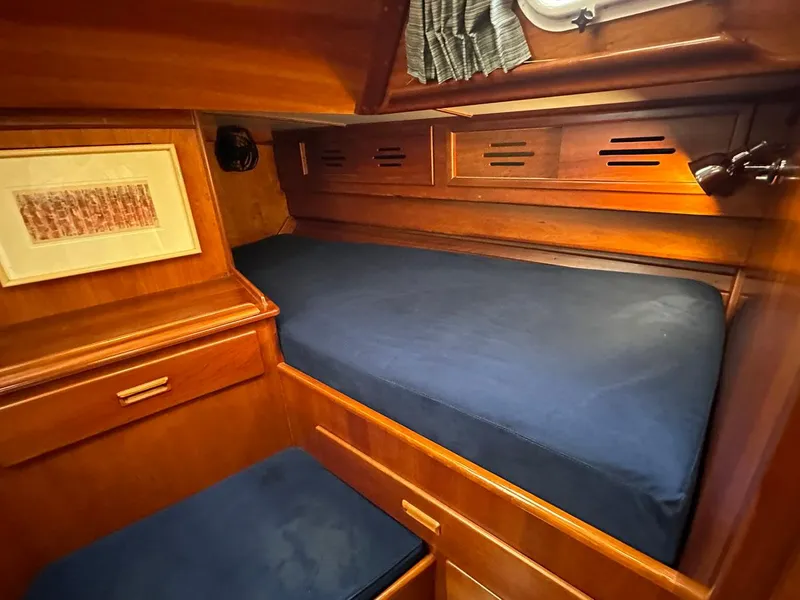 Slide: The Image of Owner's Cabin, Port - 32