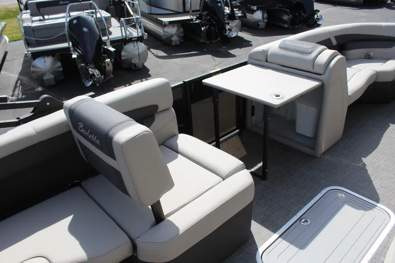 Slide: The Image of Barletta Cabrio 22Q 2025 - 12