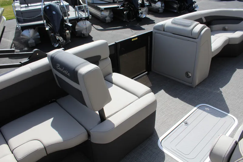 Slide: The Image of Barletta Cabrio 22Q 2025 - 9