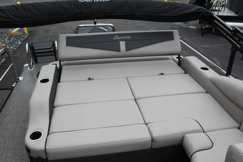 Slide: The Image of Barletta Cabrio 22U 2025 - 10