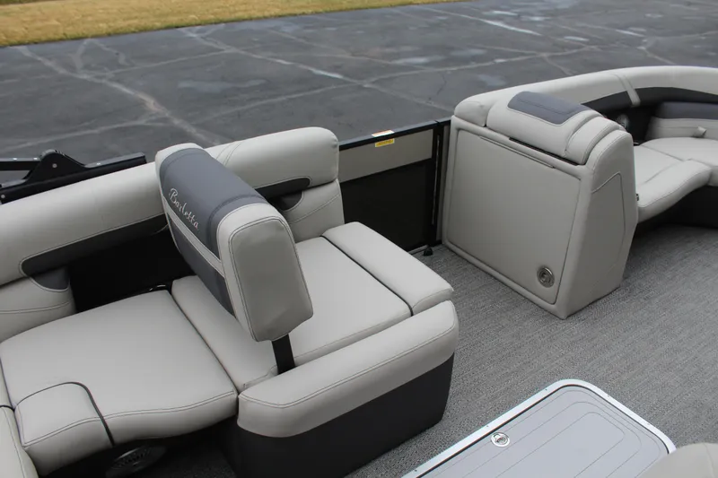 Slide: The Image of Barletta Cabrio 22U 2025 - 16