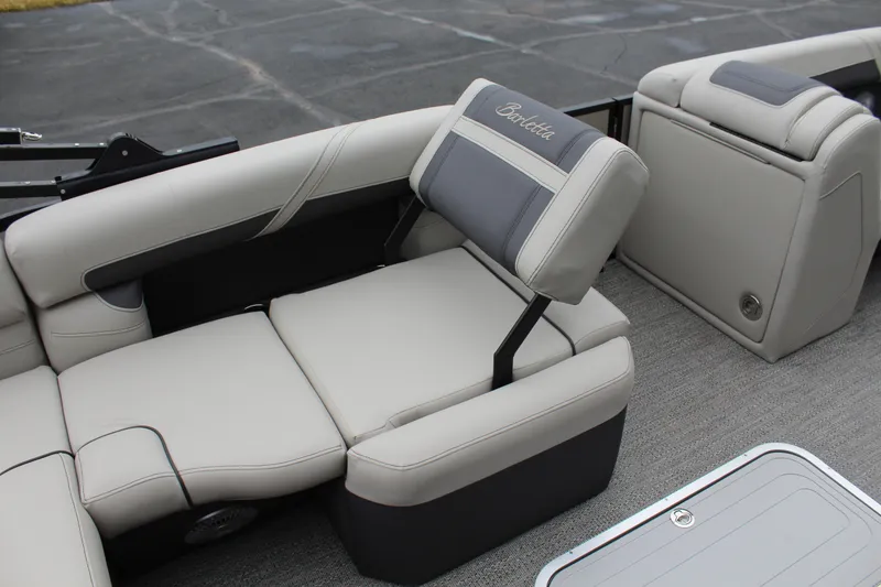 Slide: The Image of Barletta Cabrio 22U 2025 - 18