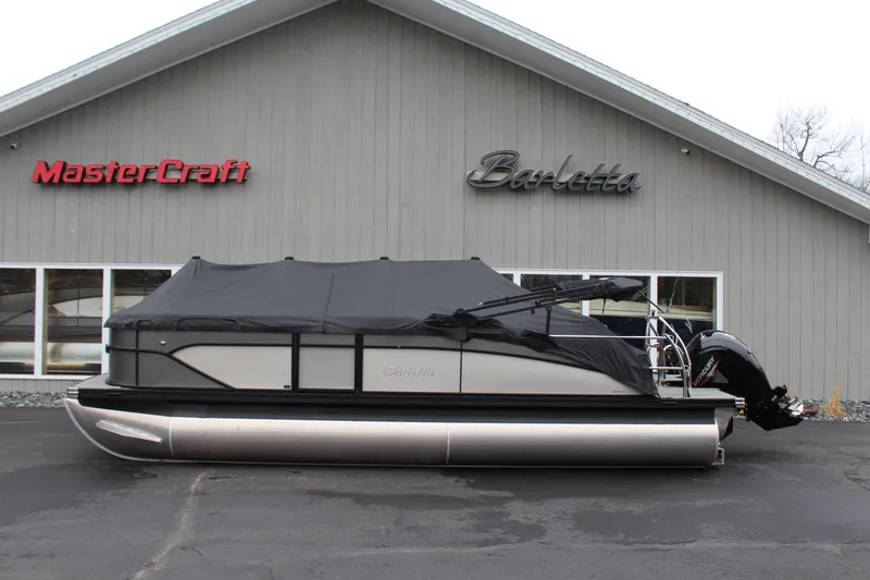 Slide: The Image of Barletta Cabrio 22U 2025 - 2