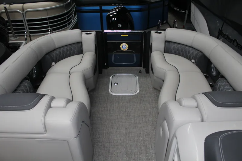 Slide: The Image of Barletta Lusso 23UC 2025 - 13