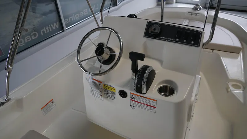 Slide: The Image of Boston Whaler 150 Montauk 2025 - 6