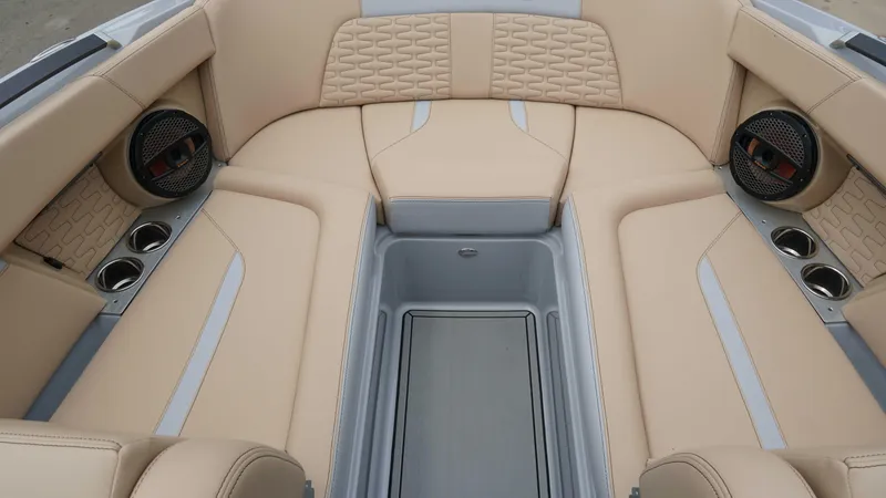 Slide: The Image of MasterCraft X24 2025 - 20