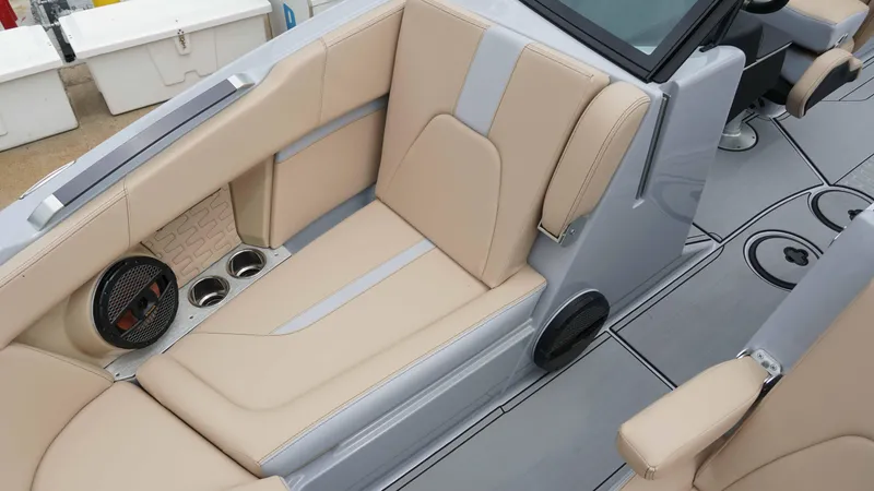 Slide: The Image of MasterCraft X24 2025 - 22