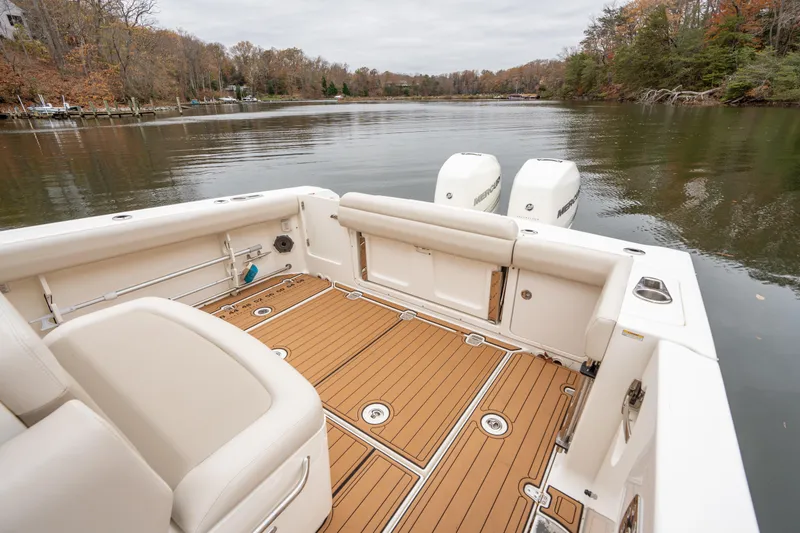 Slide: The Image of Boston Whaler 330 Outrage 2019 - 16