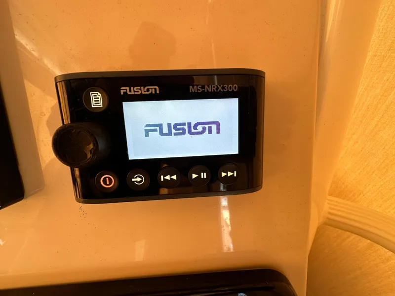 Slide: The Image of Boston Whaler 330 Outrage 2019 - 17