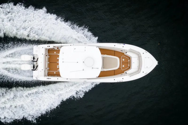 Slide: The Image of Boston Whaler 330 Outrage 2019 - 2