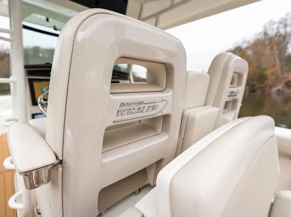 Slide: The Image of Boston Whaler 330 Outrage 2019 - 21