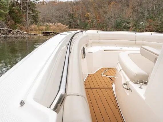 Slide: The Image of Boston Whaler 330 Outrage 2019 - 25