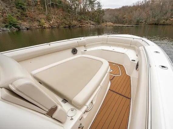 Slide: The Image of Boston Whaler 330 Outrage 2019 - 30