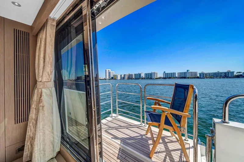 Slide: The Image of Sunseeker 86 Yacht 2021 - 62