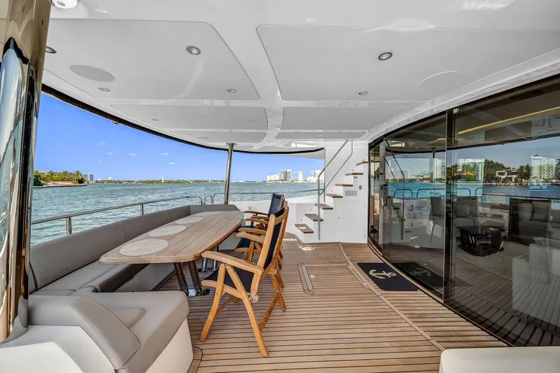 Slide: The Image of Sunseeker 86 Yacht 2021 - 66