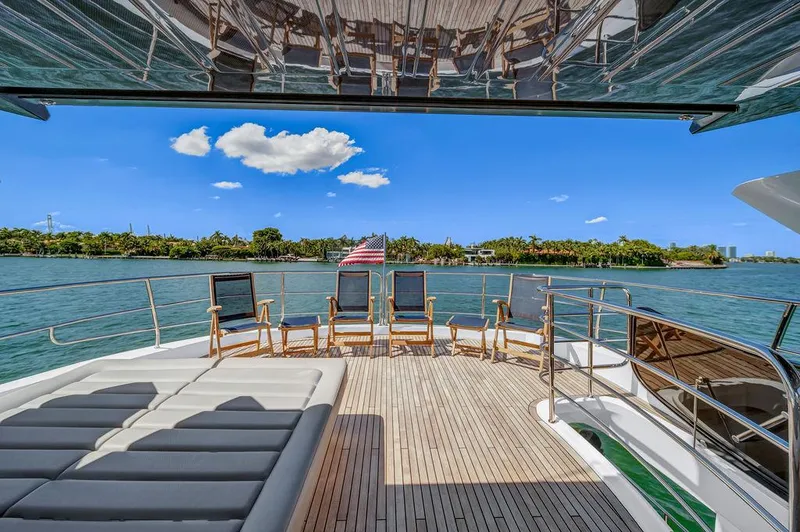 Slide: The Image of Sunseeker 86 Yacht 2021 - 69