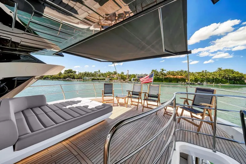 Slide: The Image of Sunseeker 86 Yacht 2021 - 70