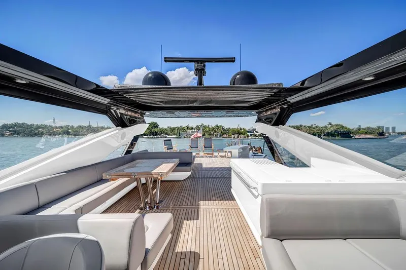 Slide: The Image of Sunseeker 86 Yacht 2021 - 71