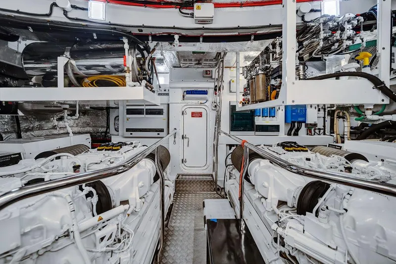 Slide: The Image of Sunseeker 86 Yacht 2021 - 99