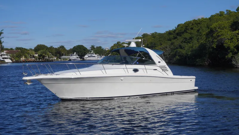 Slide: The Image of Sea Ray 340 Amberjack 2002 - 53