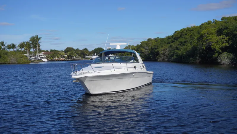 Slide: The Image of Sea Ray 340 Amberjack 2002 - 55