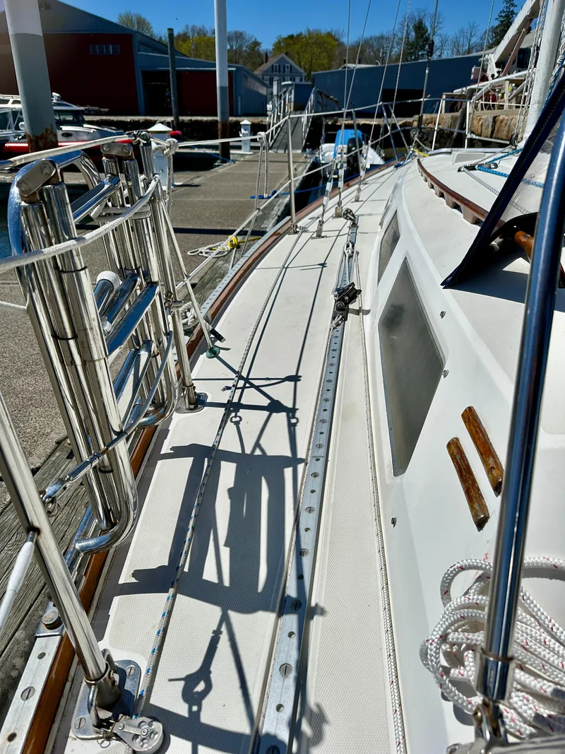 Slide: The Image of Sidedeck - Port - 37