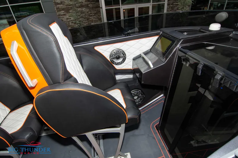 Slide: The Image of Fountain 47 Lightning 2020 - 52