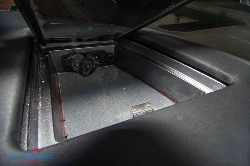 Slide: The Image of Fountain 47 Lightning 2020 - 55