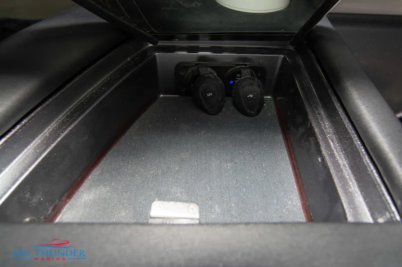 Slide: The Image of Fountain 47 Lightning 2020 - 58