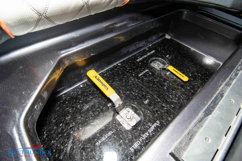 Slide: The Image of Fountain 47 Lightning 2020 - 93