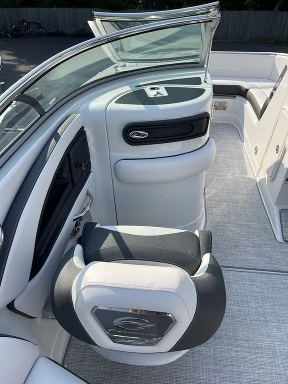 Slide: The Image of Crownline Boats E240 XS 2026 - 11
