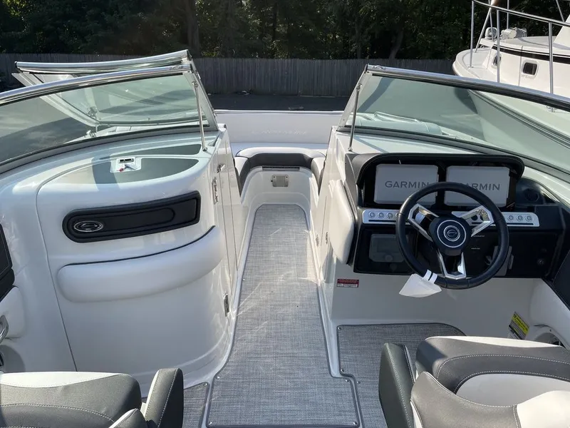 Slide: The Image of Crownline Boats E240 XS 2026 - 8