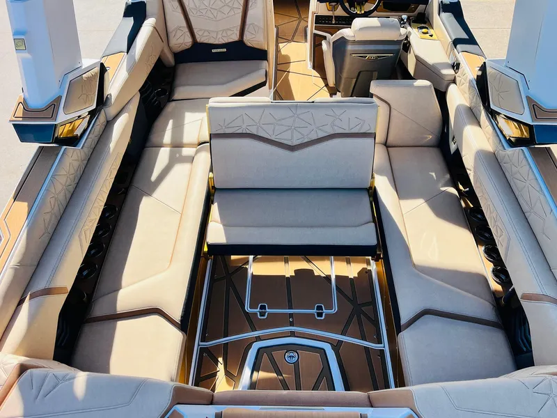 Slide: The Image of Nautique Super Air Nautique G25 Paragon 2025 - 51