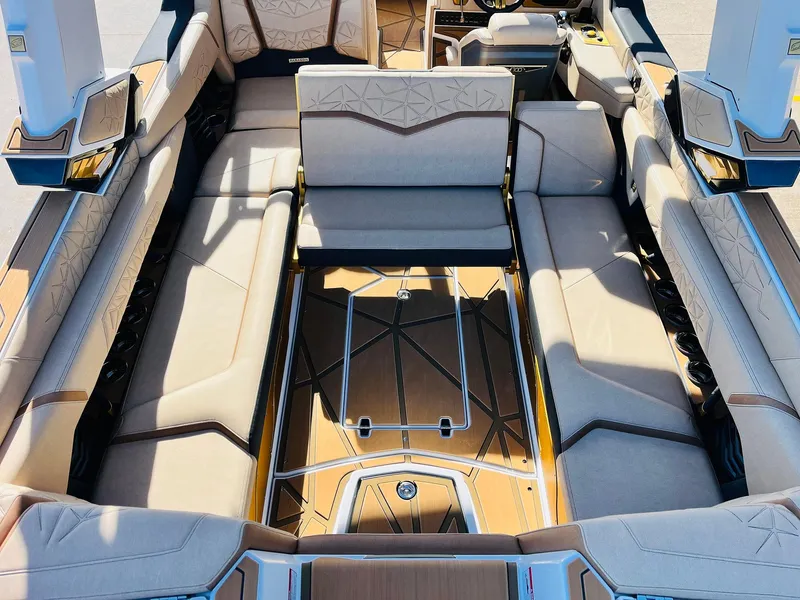 Slide: The Image of Nautique Super Air Nautique G25 Paragon 2025 - 52