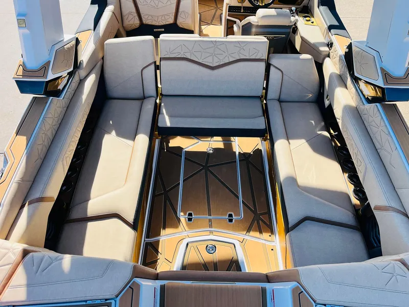 Slide: The Image of Nautique Super Air Nautique G25 Paragon 2025 - 53