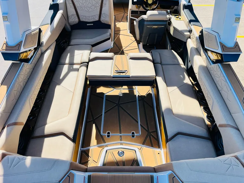 Slide: The Image of Nautique Super Air Nautique G25 Paragon 2025 - 54