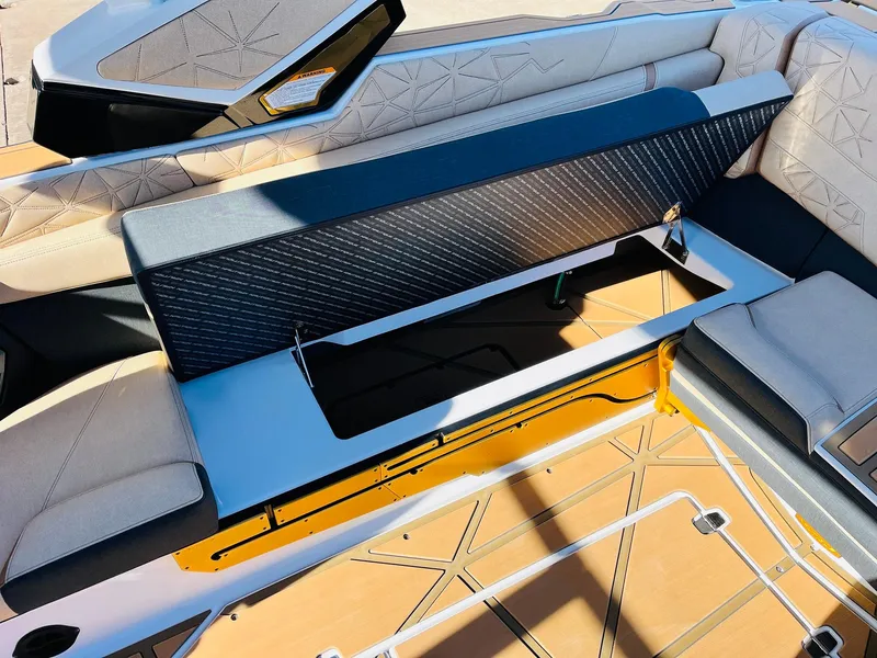 Slide: The Image of Nautique Super Air Nautique G25 Paragon 2025 - 58