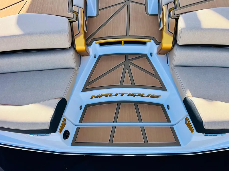 Slide: The Image of Nautique Super Air Nautique G25 Paragon 2025 - 82