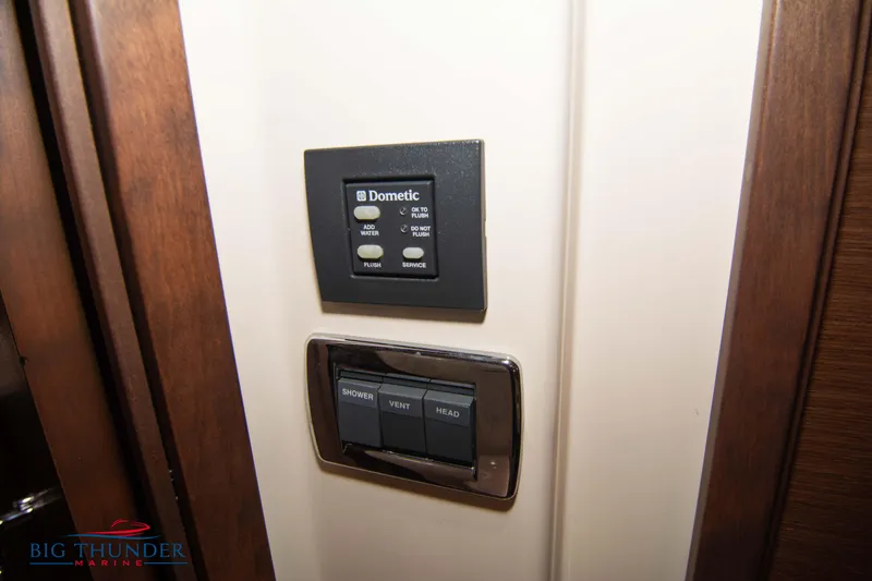 Slide: The Image of Sea Ray 540 Sundancer 2013 - 102