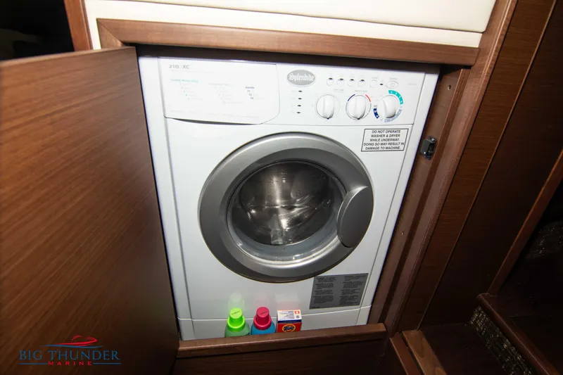 Slide: The Image of Sea Ray 540 Sundancer 2013 - 109