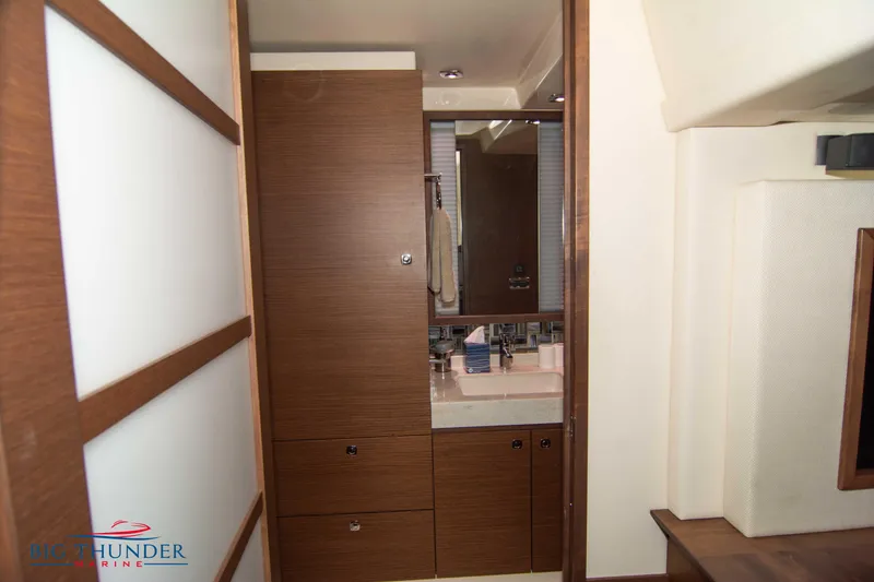 Slide: The Image of Sea Ray 540 Sundancer 2013 - 110